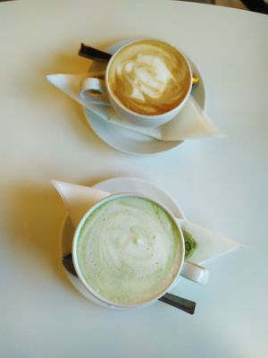 Matcha latte and cappuccino at Tokumaru  in Tallinn