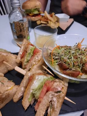 Sandwich and beef burger at Sweet Paradise in Tenerife