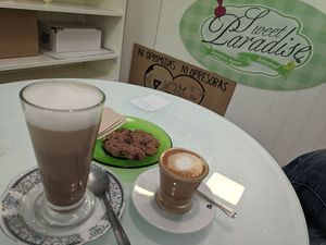 Carob, Kaffee Leche y Leche & Schokocookie at Sweet Paradise in Tenerife