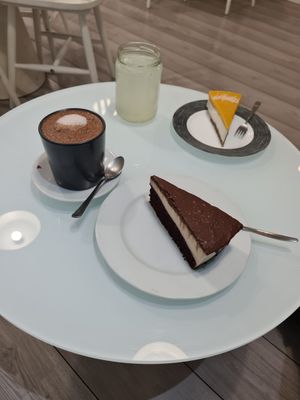 Ferrero cake and cheesecake (gf) with lemonade (sf) and carob drink at Sweet Paradise in Tenerife