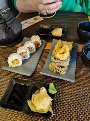 Uramaki with tempura vegetables and tempura maki #Veganuary at Dom Sushi in Gdansk