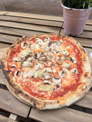 Best pizza EVER!! 🍕🤤❤️  at Dough Pizzeria in Edinburgh