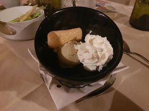 Gelato di pistacchio  at Vecchio Mulino Beach in Peschiera Del Garda