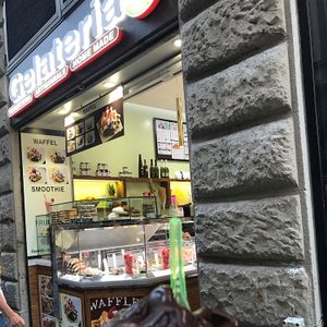 shop front at Gelateria Vivaldi in Florence