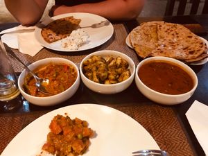Jalfrezi - Alu Jeera - Rajma - Paratha at Shalimar in Koh Tao
