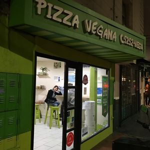 Storefront at Pizza Vegana - Recoleta in Buenos Aires