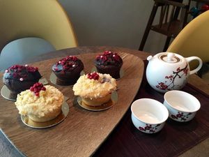 Vegan muffins served with Taiwanese oolong tea at Tea Wan in Tallinn