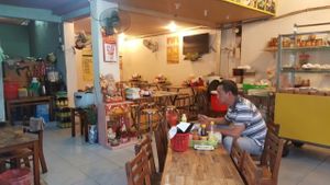 Small hole-in-the-wall wonder at Hy Lac 2 in Ho Chi Minh City