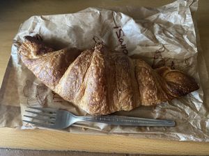 Cruasán   at Panaderia Los Manchegos in Valencia