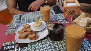 Vegan: Hummus & Gazpacho at Toro Tapas in Ronda