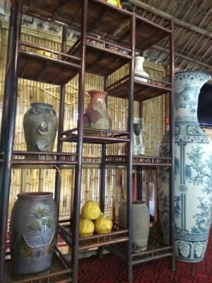 decorations at An Phuc Chay Tinh Ngiep in Ba Dinh