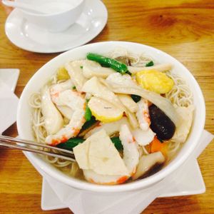 vega seafood noodlesoup at De Kade in Rotterdam