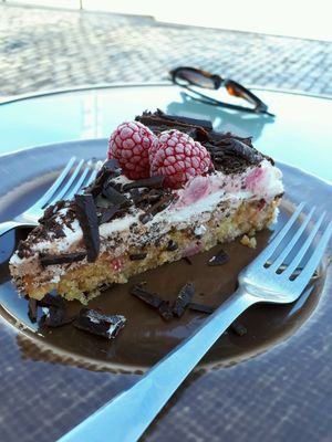 chocolate raspberry cream cake at Mandala in Tavira