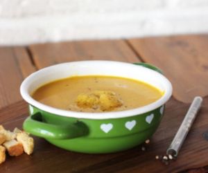 Pumpkin soup also called warm veggie drink (they have 4 different vegan soups) at Good Food in Zagreb