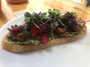 Smokey mushroom toast - vegan at Isla Coffee in Berlin
