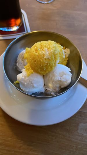 Ice cream  at Restaurant OM in Koblenz