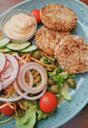Linsen-Quinoa-Küchle at Beim Olivenbauer in Fuessen