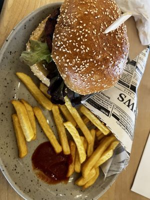 Vegan veggie burger with fries   at Beim Olivenbauer in Fuessen