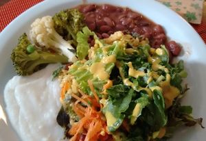 Arroz integral, feijão, legumes diversos, batata e muitas outras opções. at Bardana Equilibrio Natural in Rio De Janeiro