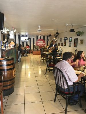 Música en Vivo! - Live Music! at Calabacitas Tiernas Bistro in Zapopan