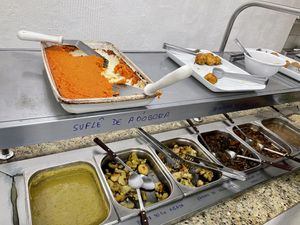 Hot food area at Reino Vegetal in Rio De Janeiro