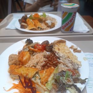 Buffet com quiche e crepe at Reino Vegetal in Rio De Janeiro