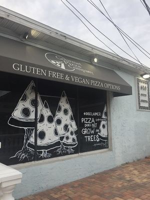 Gourmet Pizza Company at Gourmet Pizza Company in Tampa