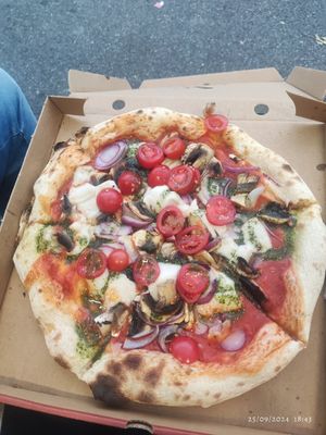  at Slice Pizza in Lausanne