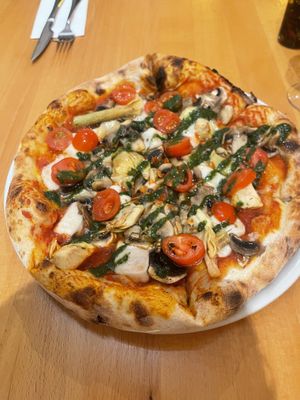 Gianara   at Slice Pizza in Lausanne