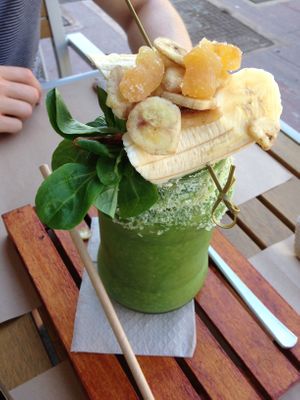 Large green smoothie at Delicias y Namaste in Fuerteventura
