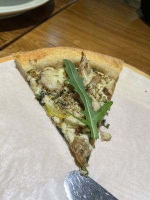 Pizza at Ru if Vegan in Shanghai