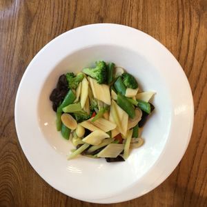 Steamed Veggies  at Ru if Vegan in Shanghai