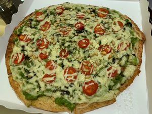 Avocado Pizza at Ru if Vegan in Shanghai