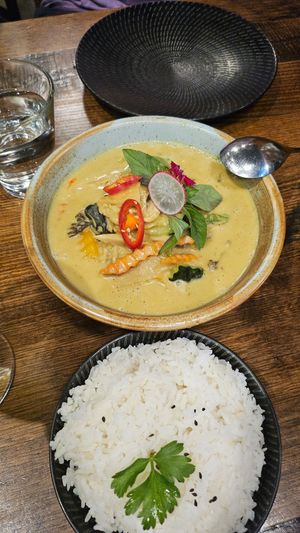 Green curry at Holy Basil Thai in Croydon