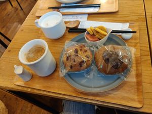 Chocolate and Azuki muffins 🤩 at Guruatsu in Tokyo