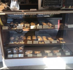 Every cake with the label is VEGAN at Guruatsu in Tokyo