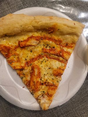 Vegan Buffalo chikn at Mikey's Late Night Slice in Columbus