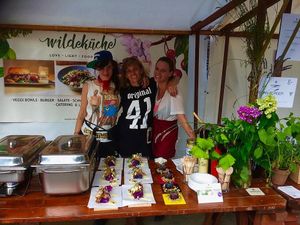 from left  - Inga Königstadt, Nelja Stump, Patricia Weil = Wildeküche at Wildeküche in Berlin