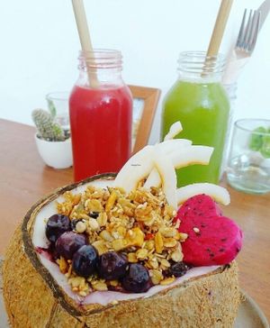 beautiful breakfast at Vibe Cafe in Siem Reap