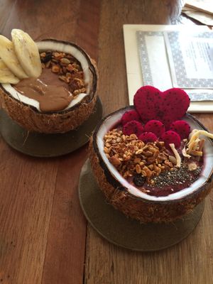 Yummy bowls (chocolate and amazonian) at Vibe Cafe in Siem Reap