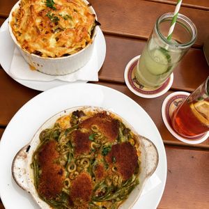 Oben „Spätzialist“ unten „Gaucho“  at Der Auflauf in Wurzburg