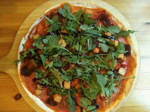 Vegan Tarte Flambee at Der Auflauf in Wurzburg