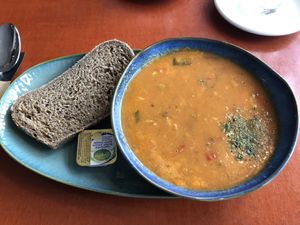 Heerlijk vegetarisch soepje met desembrood at Stoom in Middelburg