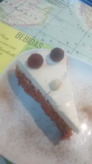 Raw carrot cake at Urban Orchard in Madrid