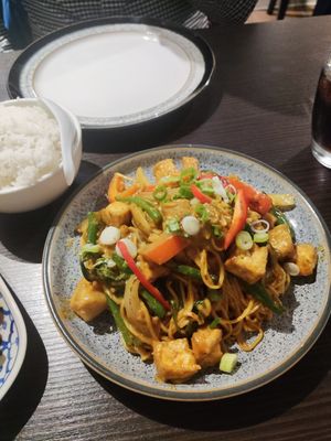 Curried noodles and tofu at Kambuja Marple in Marple