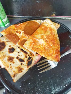 Háganse un favor y pruebenla, está deliciosa. at Maria Bonita Veganos - Food Cart in Mexico City