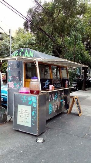 Comida vegana, comida corrida, crepas, smoothies, muffins, chapatas at Maria Bonita Veganos - Food Cart in Mexico City