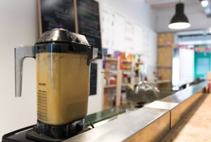 Betacaroteno On the way  at Moozen Smoothies in Barcelona