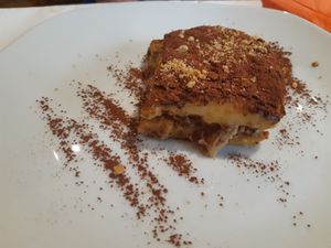 Menu of the day / Dessert / vegan custard cake at Artemisa Sol - Huertas in Madrid