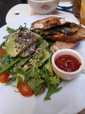 Ontbijt at Le Pain Quotidien - Simon Stevinplein in Bruges